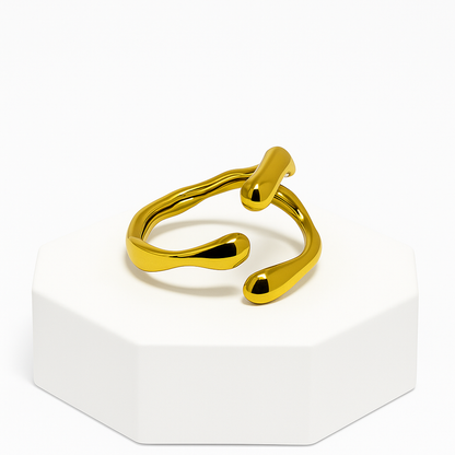 Ethereal Curve Ring